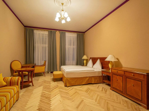 4 Bedrooms 130m2 apartment at the Main City Square