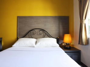 Rambuttri Village Inn & Plaza