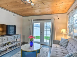 Bemus Point Vintage Suite w/ Soaking Tub & Kitchen