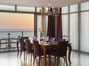 Ladies Beach Suit Otel