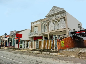 Oyo 91812 Nh Kost Syariah