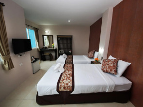 OYO 75321 Gemma Patong