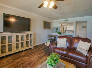 Gulf Shore Condo #114 - 1 Br condo by RedAwning