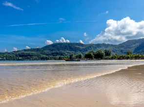 1 Bed SEA VIEW Apartment Close to beach - B32