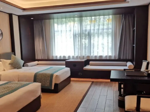 Ramada by Wyndham Xianning Xishan Mountain