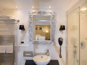 Hotel Olimpia Venice, BW signature collection