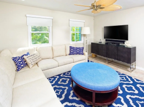 Flip Flop Kai by Cayman Villas