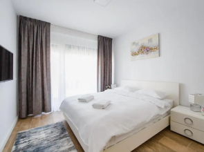 Lovely Home at West Residence