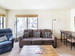 Boomerang Village 201 by Avantstay Ski In/ Ski Out Unit Close to Town!