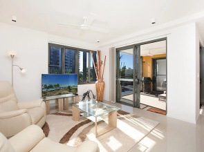 Saltwater Suites - 1, 2 & 3 Bed Waterfront Apartments