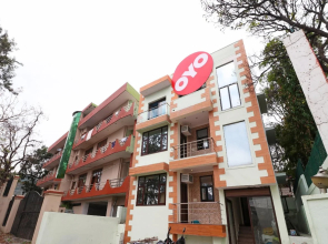 Hotel 9 Palm by OYO Rooms