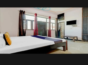 POP 84421 Hotel Hometown