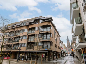 Pleasant 2 Bedroom Apartment With Private Parking