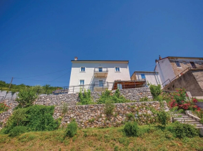 Amazing Home in Praputnjak With Wifi and 5 Bedrooms