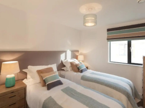11 Middlecombe - Indoor Pool and 4 minute walk to Woolacombe Beach!