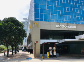 Vaccinated Staff-OYO 624 Barrio House Mactan