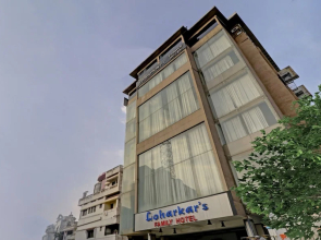 Loharkar Family Hotel L A Rooms