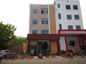 Hotel Ravi Palace
