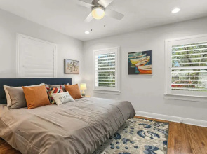 Pool House Oasis - Home for 6
