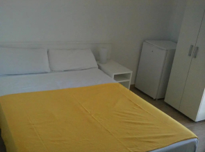 Hostal Cubelles
