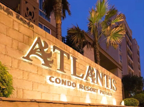 Atlantis Condo Resort Pattaya by Trirong