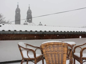 Zentralgelegene 4-Raum Ferienwohnung Bis 8 Pers.