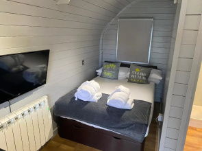 Highland Stays - Ben View Studio Pod & Jacuzzi Bath