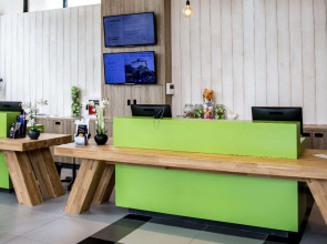 Campanile Val de France