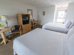 Three Seasons Resort