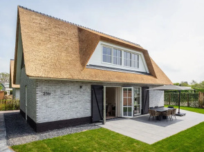 New Thatched Villa Near the Beach