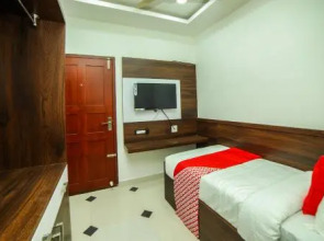 OYO 28852 P J's Residency