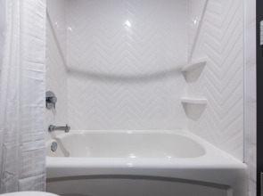 Holiday Inn Newark International Airport by IHG