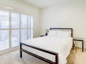 Beautiful Townhome - Steps to Downtown Boise!