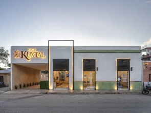 Hotel Kuxtal