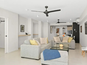 Ground-floor Absolute Beachfront Luxury