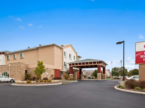 Best Western Plus Boardman Inn & Suites