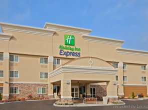 Holiday Inn Express Bowling Green by IHG
