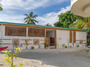 Dhiffushi White Sand Beach Hotel