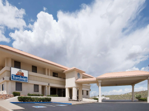 Travelodge by Wyndham Globe AZ