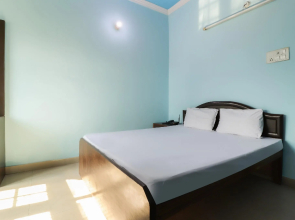 Satkar Guest House by OYO Rooms