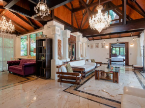 Classy 4-BR Seaview Villa at Surin Beach