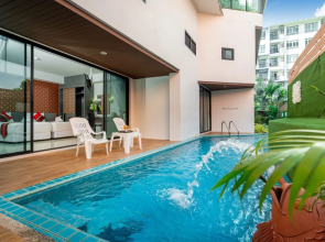 The Thames Pool Access Resort SHA+