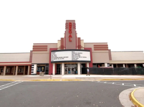 Top Rated Townhome - Our Reviews say it All. Large Discount During Pandemic. Self Checkin, Pet Friendly! Super-host Support