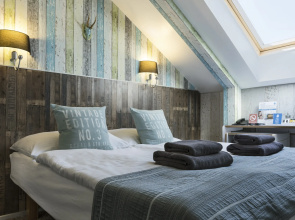 Royal Court Hotel