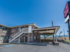 Ameri-Stay Inn & Suites