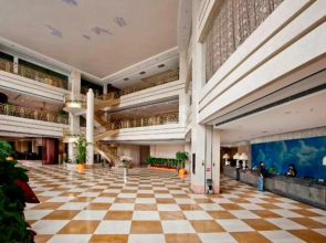 Long You West Lake Hillview International Hotel