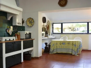 Villa Guincho, Cascais (18 pax, daily maid)