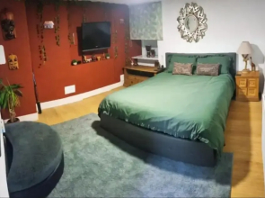 High Street Apartment Getaway in Inverurie