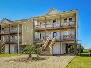 North Topsail Getaway w/ Panoramic Sound Views!