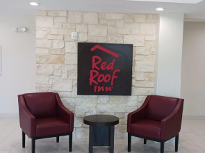 Red Roof Inn Hutchins